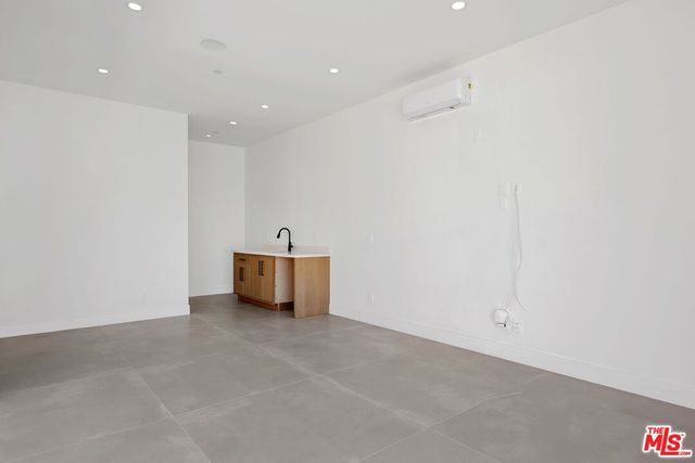 $10,500 | 5917 Rhodes Avenue, Valley Village, CA 91607