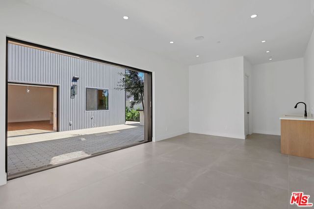 $10,500 | 5917 Rhodes Avenue, Valley Village, CA 91607