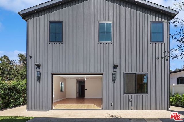 $10,500 | 5917 Rhodes Avenue, Valley Village, CA 91607