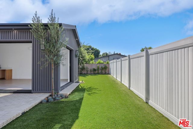 $10,500 | 5917 Rhodes Avenue, Valley Village, CA 91607