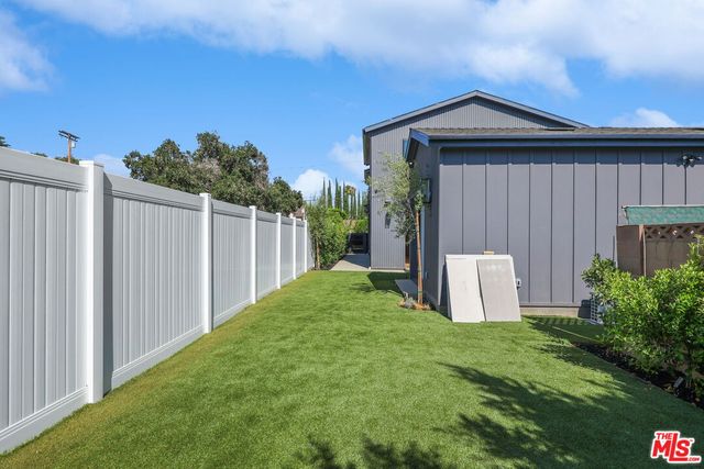 $10,500 | 5917 Rhodes Avenue, Valley Village, CA 91607