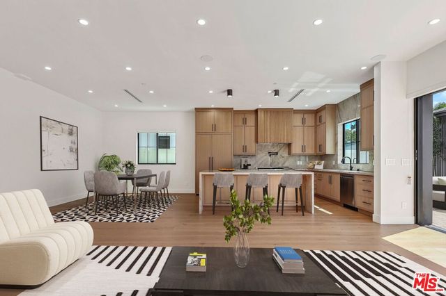 $10,500 | 5917 Rhodes Avenue, Valley Village, CA 91607