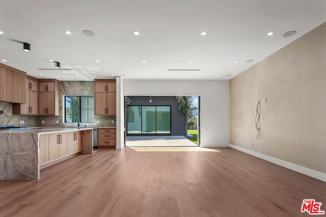 $10,500 | 5917 Rhodes Avenue, Valley Village, CA 91607