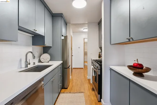 $699,000 | 2700 Le Conte Avenue, Unit 402, Berkeley, CA 94709