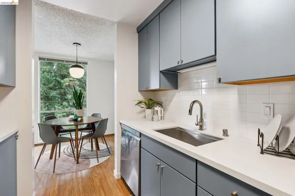 $699,000 | 2700 Le Conte Avenue, Unit 402, Berkeley, CA 94709