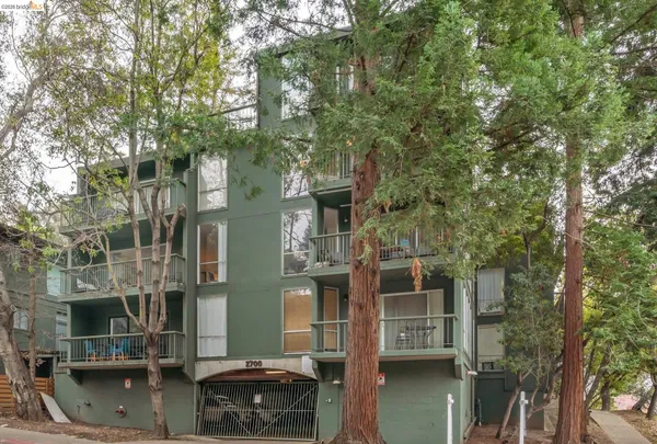 $699,000 | 2700 Le Conte Avenue, Unit 402, Berkeley, CA 94709