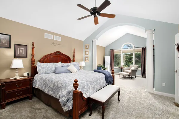 $650,000 | 271 Arbor Glen Boulevard, Unit 271, Schaumburg, IL 60195