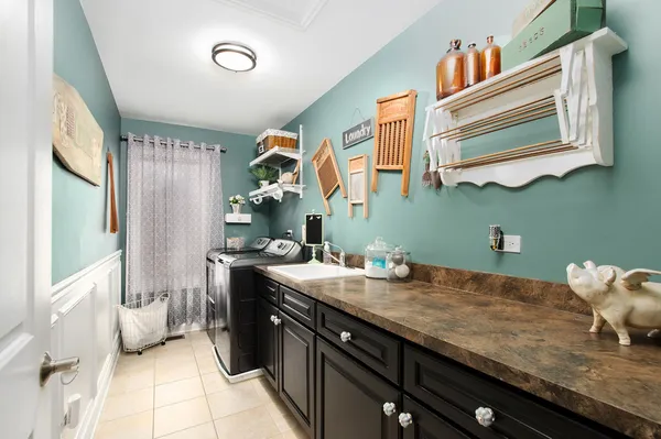 $650,000 | 271 Arbor Glen Boulevard, Unit 271, Schaumburg, IL 60195