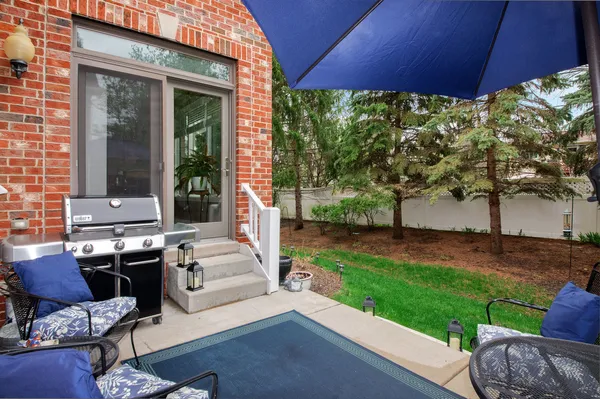 $650,000 | 271 Arbor Glen Boulevard, Unit 271, Schaumburg, IL 60195
