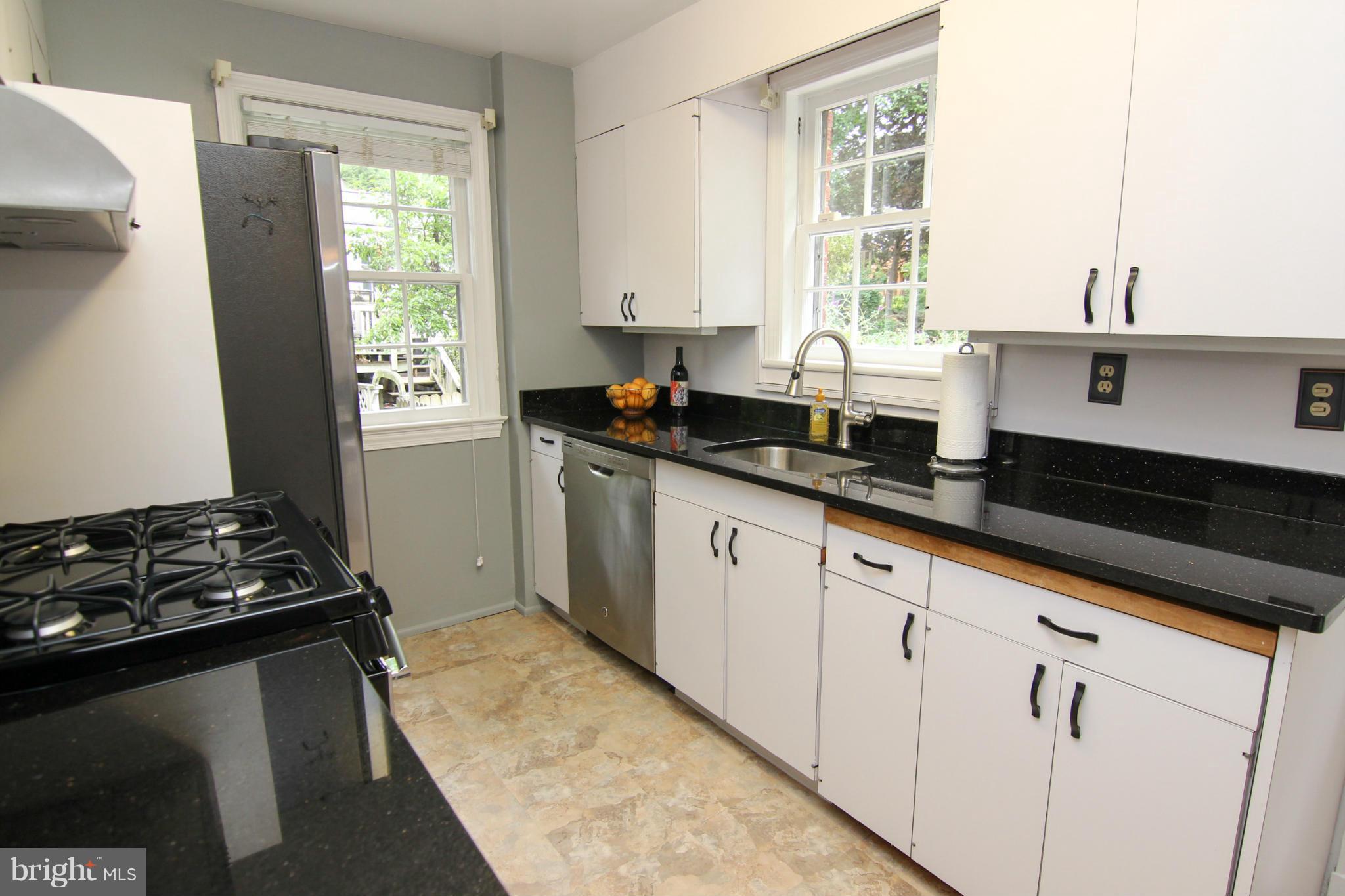 9523 Thornhill Road Silver Spring, MD 20901 - Photo 12 of 30 Kitchen