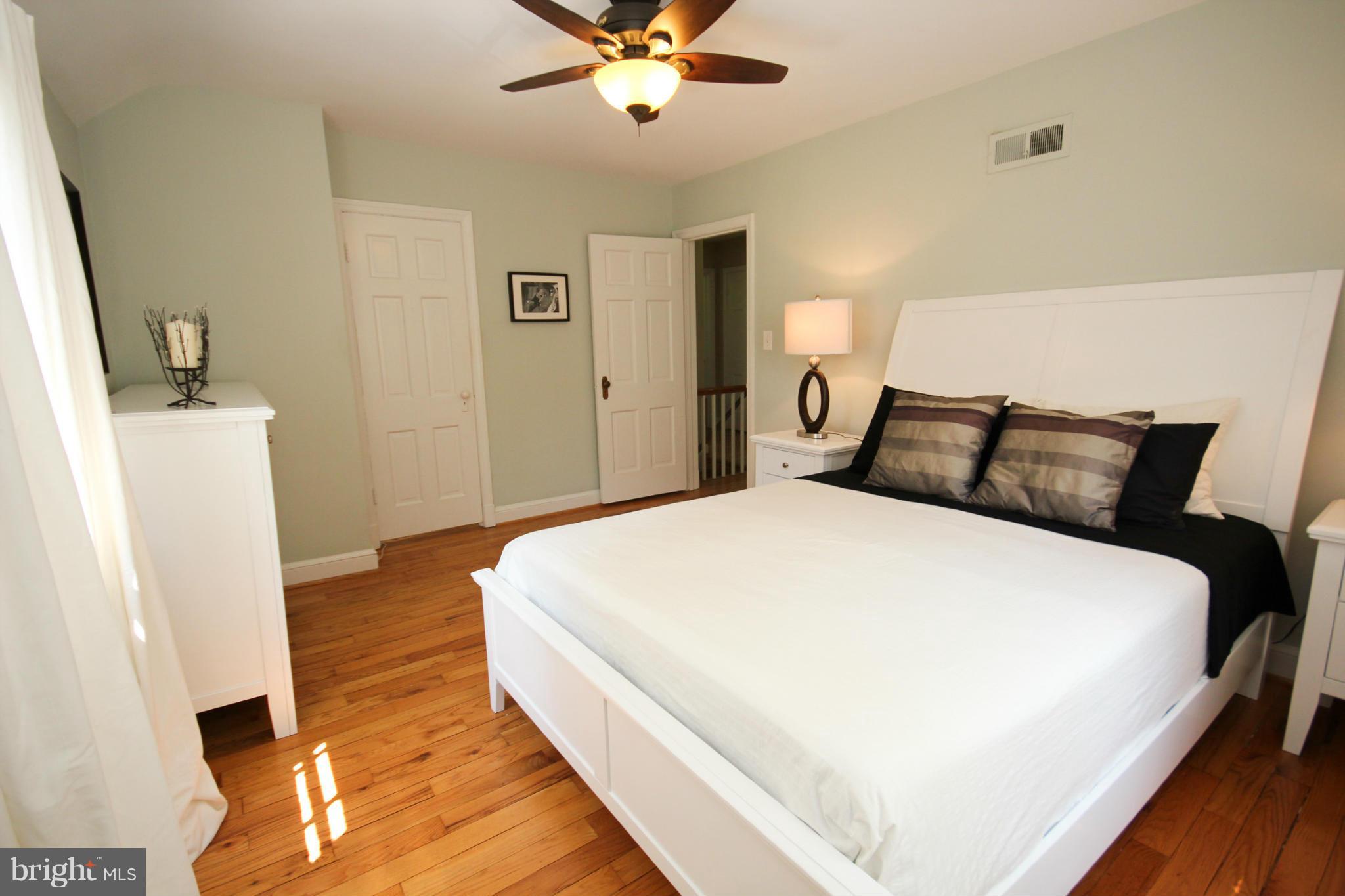 9523 Thornhill Road Silver Spring, MD 20901 - Photo 18 of 30 Bedroom (Master)