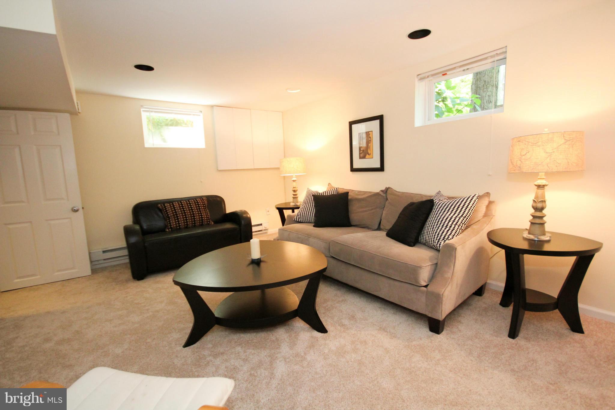 9523 Thornhill Road Silver Spring, MD 20901 - Photo 26 of 30 Au-pair suite