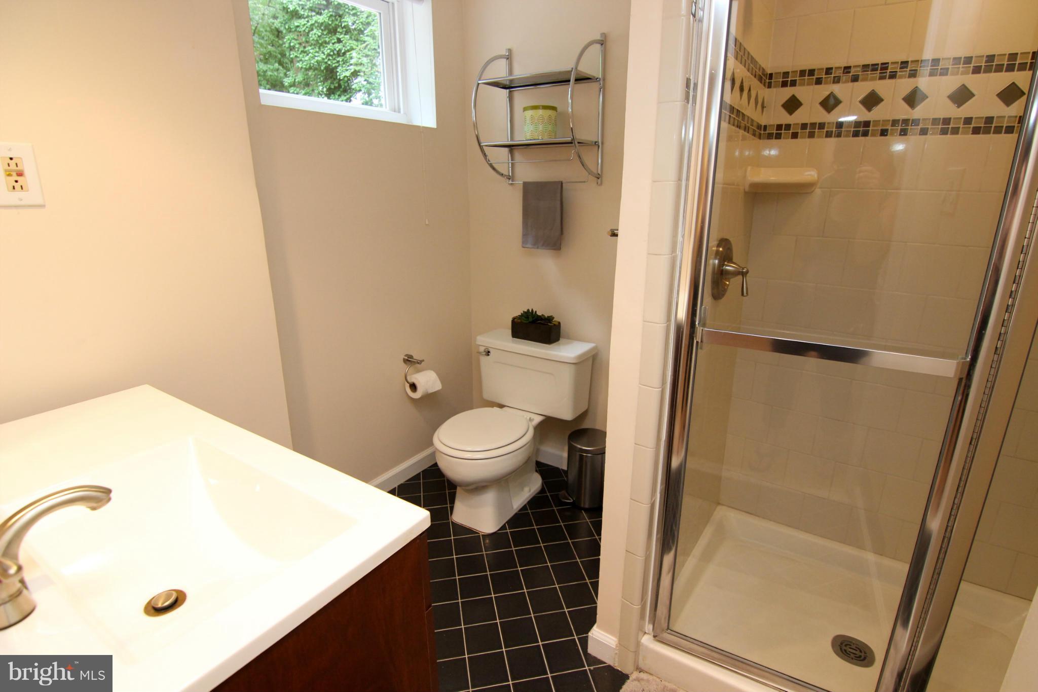 9523 Thornhill Road Silver Spring, MD 20901 - Photo 28 of 30 Au-pair suite