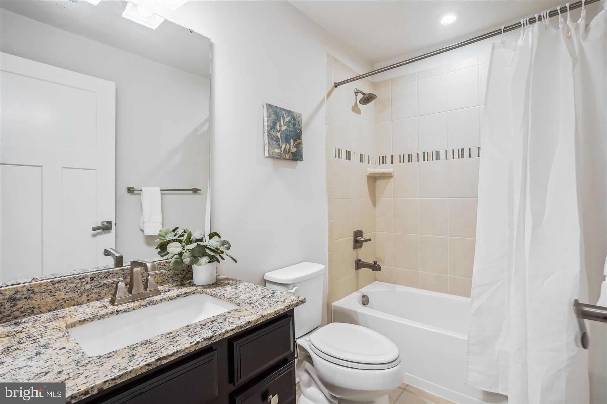 18004 Red Cedar Road Dumfries, VA 22026 - Photo 31 of 47 A fourth full bathroom down here!