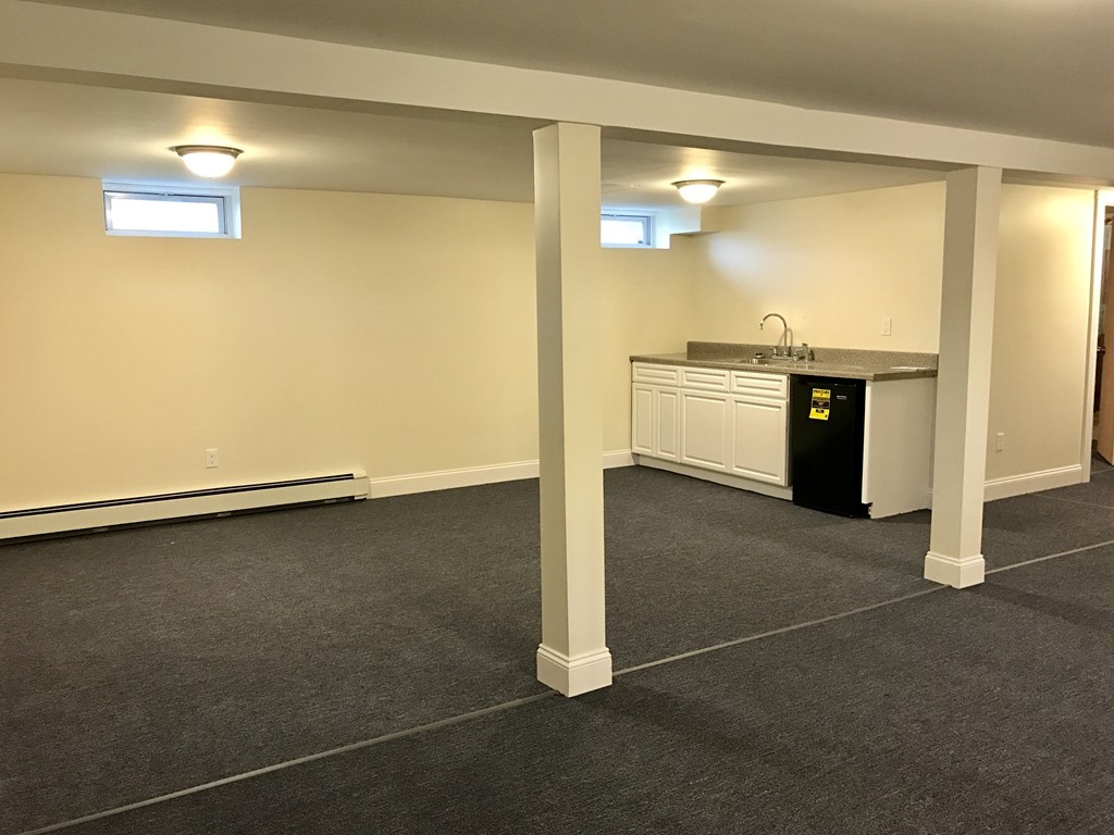 264 Mandalay Road Chicopee, MA 01020 - Photo 19 of 23 Gallery Image 19