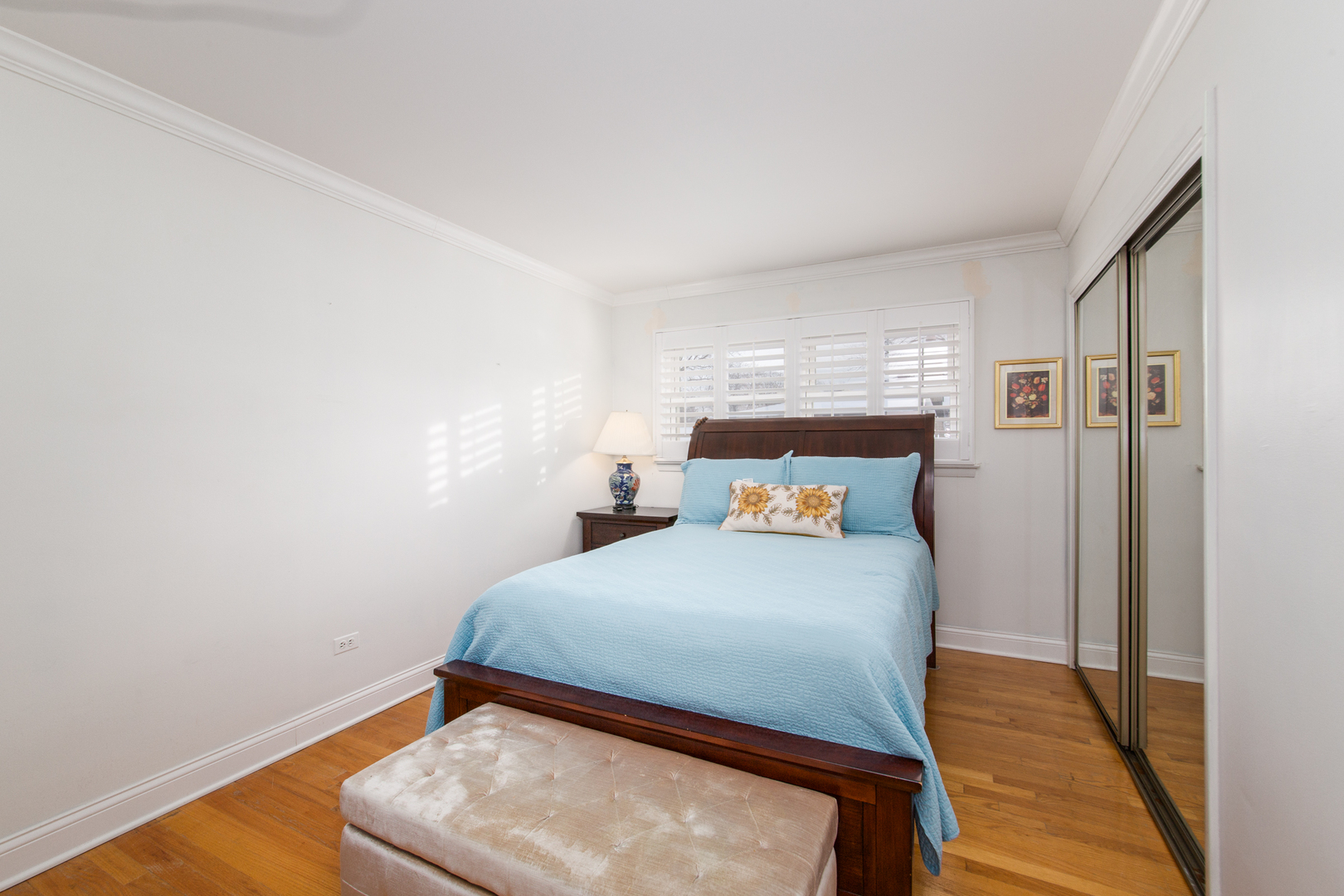 1026 Fortuna Avenue Park Ridge, IL 60068 - Photo 18 of 43 a bedroom with a bed and a window