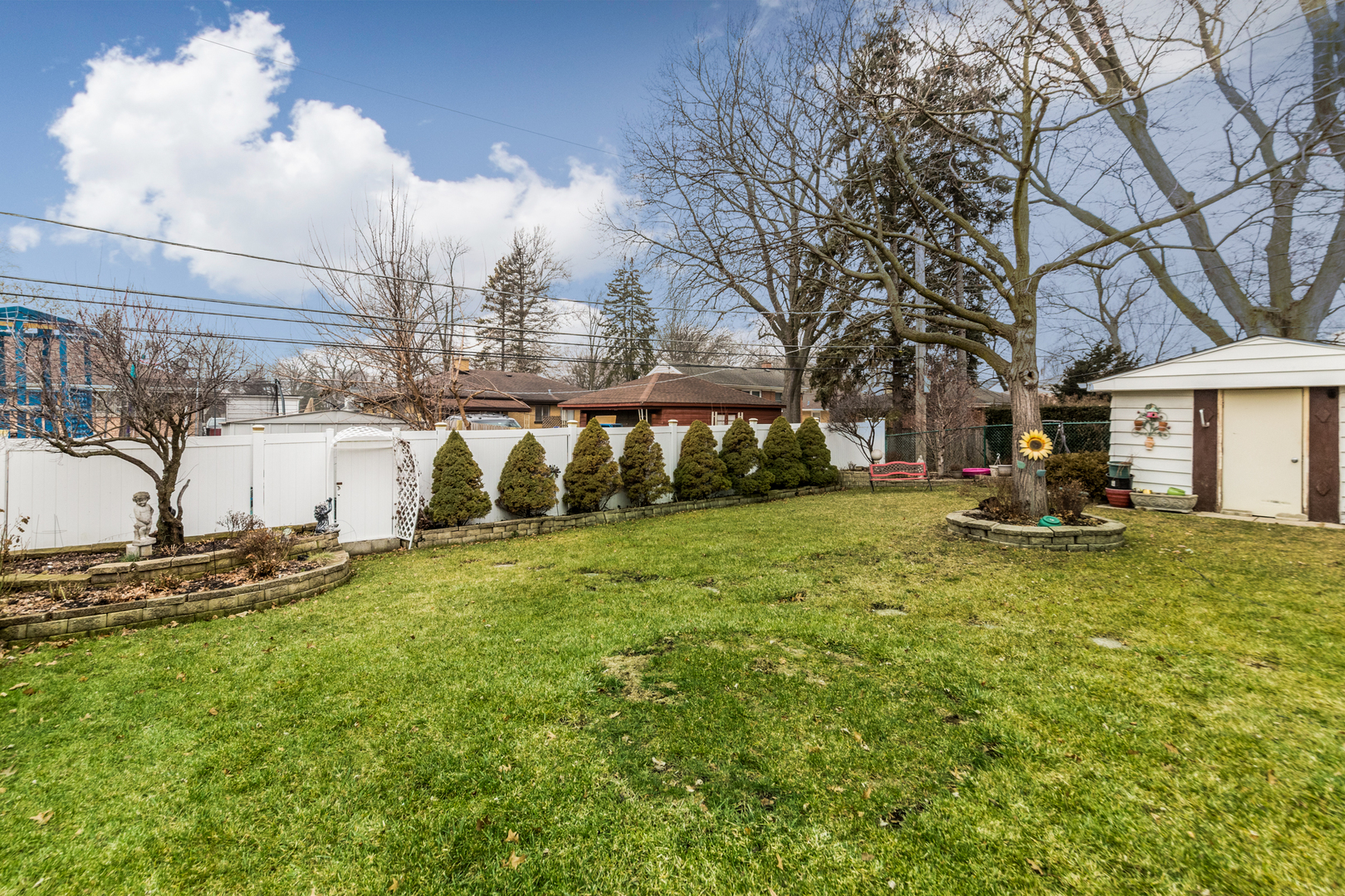1026 Fortuna Avenue Park Ridge, IL 60068 - Photo 43 of 43 a view of a yard in front of house