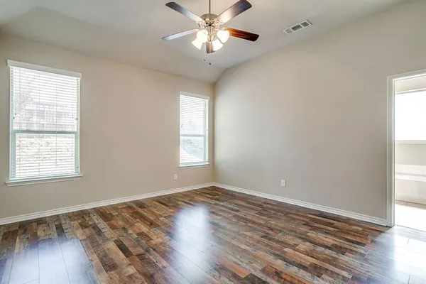 $359,900 | 2209 Caroline Drive, Weatherford, TX 76087