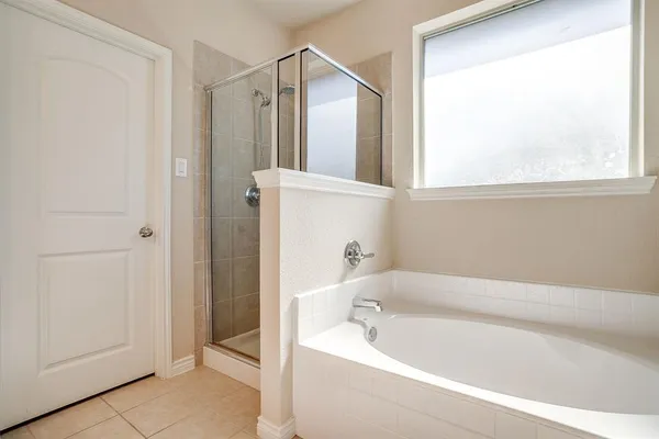 $359,900 | 2209 Caroline Drive, Weatherford, TX 76087