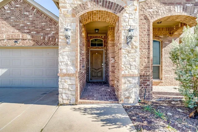 $365,000 | 2209 Caroline Drive, Weatherford, TX 76087