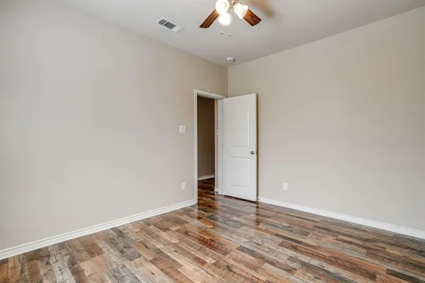 $359,900 | 2209 Caroline Drive, Weatherford, TX 76087