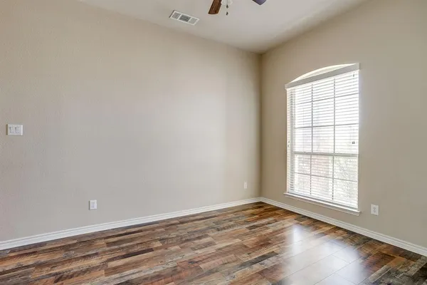 $359,900 | 2209 Caroline Drive, Weatherford, TX 76087