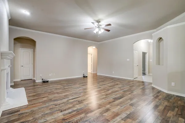 $359,900 | 2209 Caroline Drive, Weatherford, TX 76087