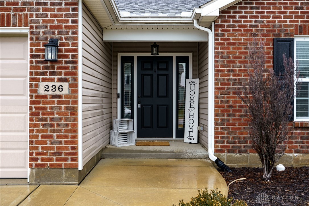 236 Saddlebrook Run Springfield, OH 45502 - Photo 4 of 37 Gallery Image 4