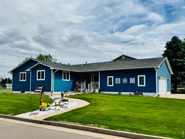 $450,000 | 330 West Grant Street, Haxtun, CO 80731