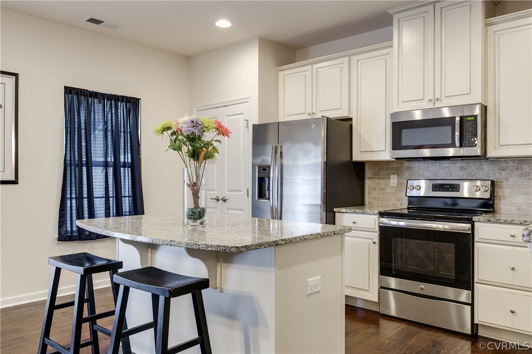 5512 Riverside Heights Way Richmond, VA 23225 - Photo 9 of 32 Gallery Image 9