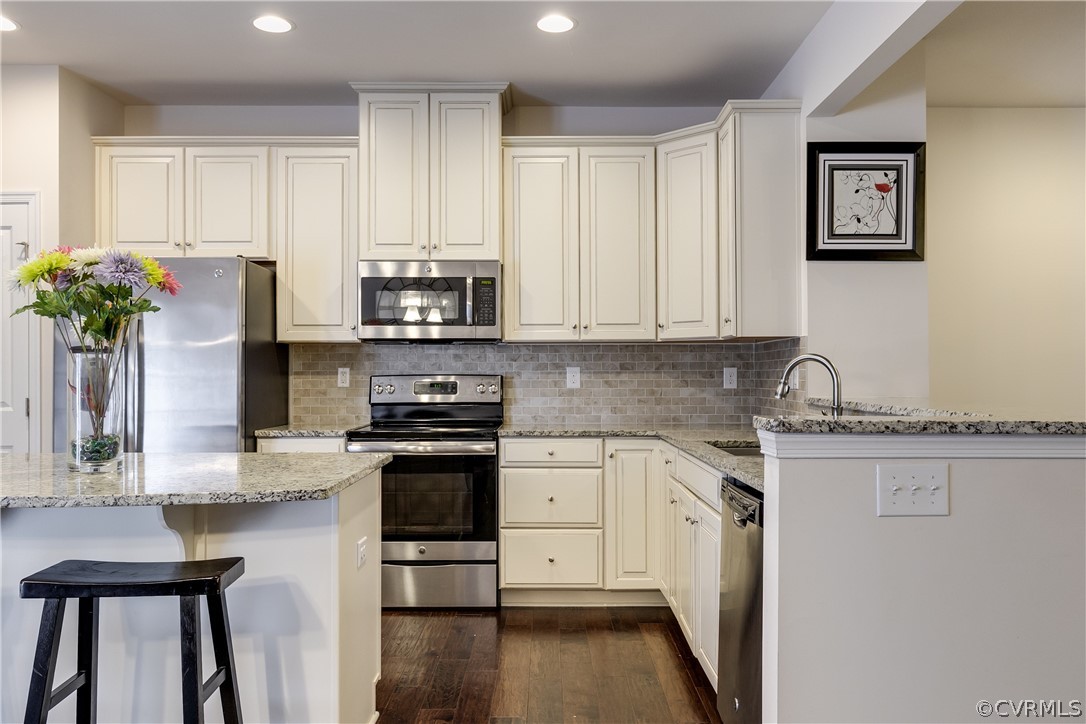 5512 Riverside Heights Way Richmond, VA 23225 - Photo 10 of 32 Gallery Image 10