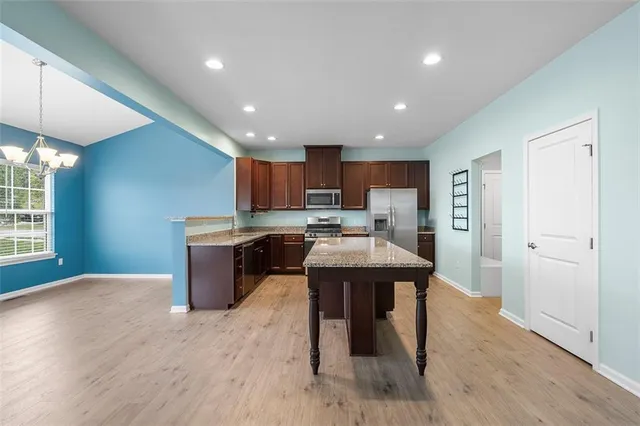 $549,900 | 407 Isabella Court, Zelienople, PA 16063