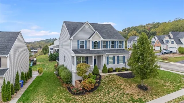$549,900 | 407 Isabella Court, Zelienople, PA 16063