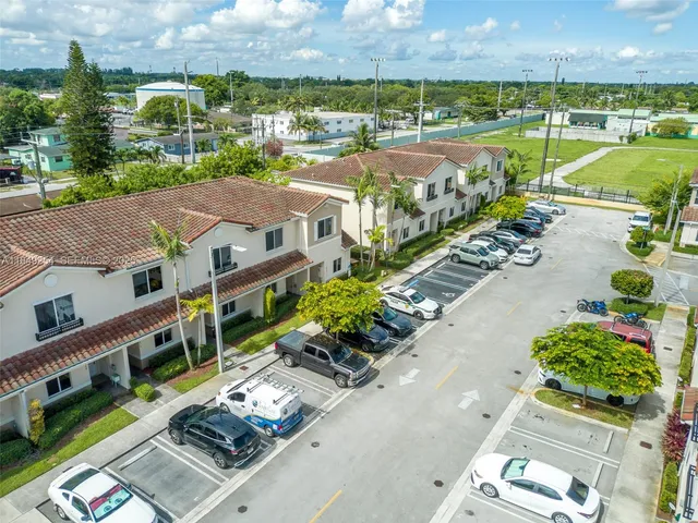 $381,000 | 2820 Northwest 180th Street, Miami Gardens, FL 33056