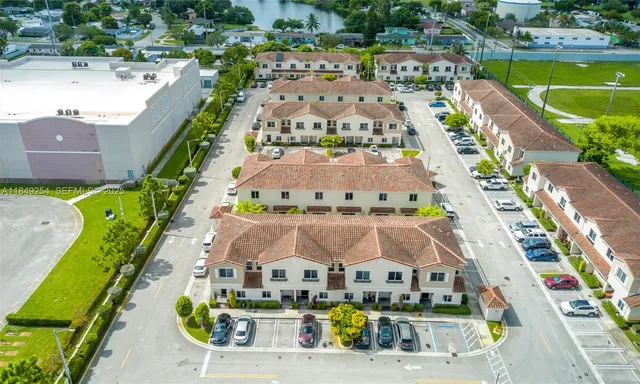 $381,000 | 2820 Northwest 180th Street, Miami Gardens, FL 33056