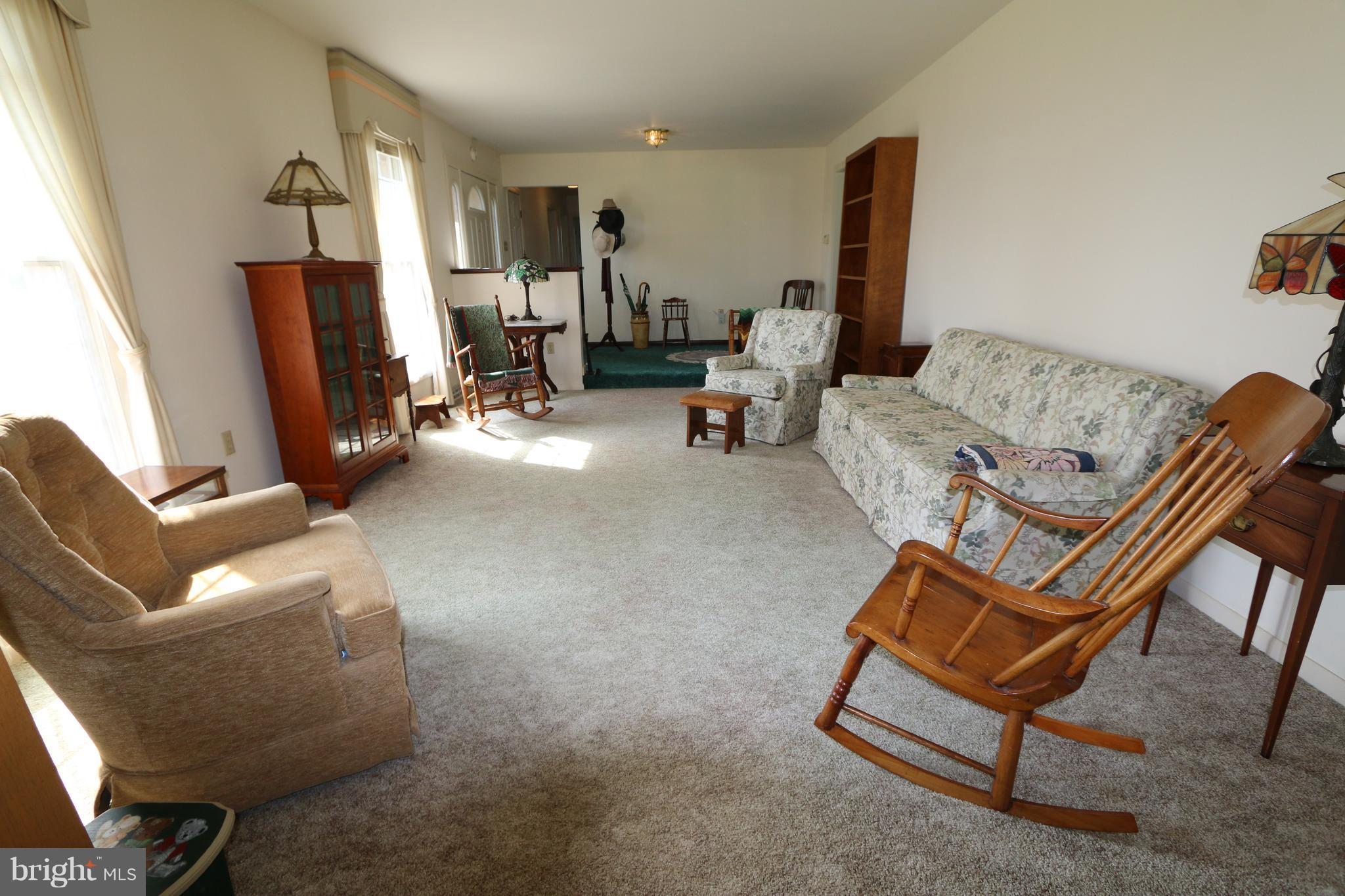20336 Bent Willow Road Rohrersville, MD 21779 - Photo 4 of 27 Living Room