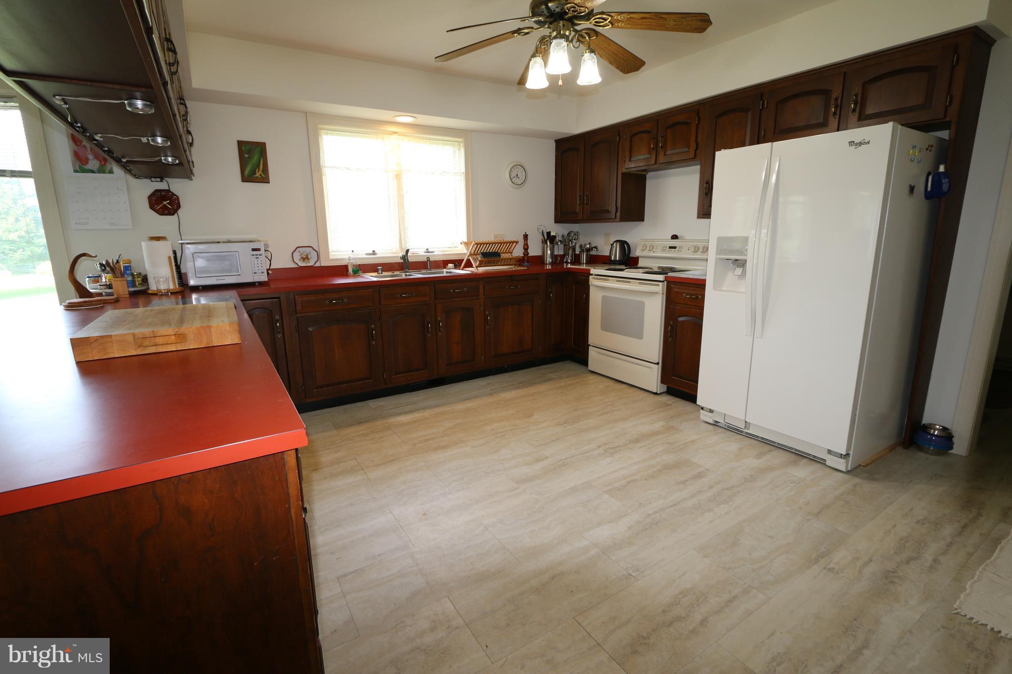 20336 Bent Willow Road Rohrersville, MD 21779 - Photo 7 of 27 Kitchen