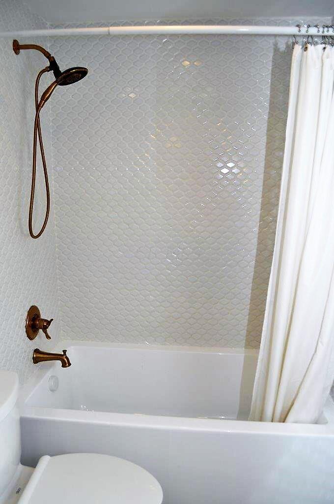 826 South Cassingham Road Columbus, OH 43209 - Photo 58 of 79 Hallway Bathroom (2)