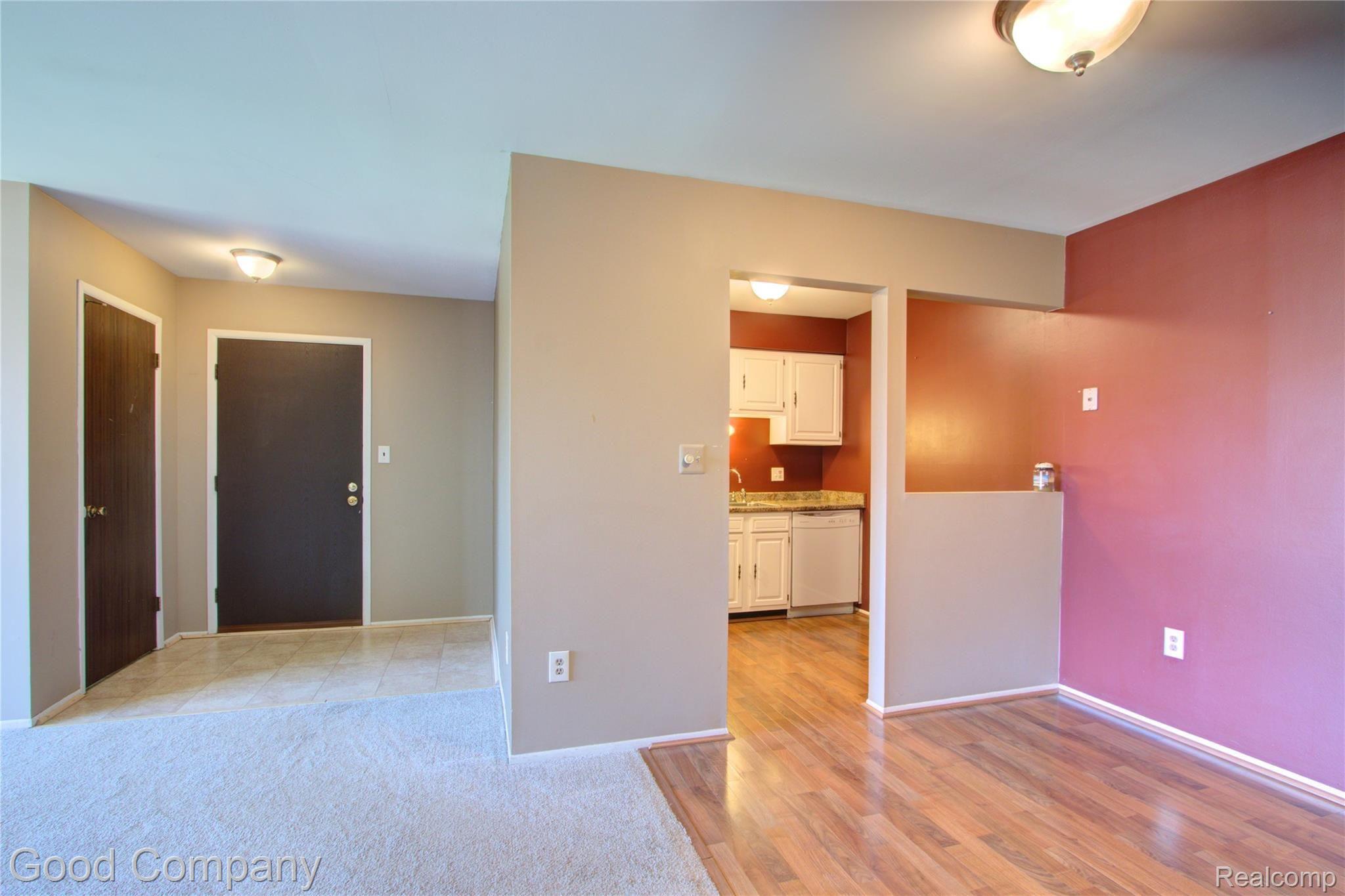 4925 East 10 Mile Road, Unit 7 Warren, MI 48091 - Photo 7 of 27 4925 E. 10 Mile Rd