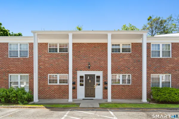 $380,000 | 125 Lawn Avenue, Unit B6, Stamford, CT 06902