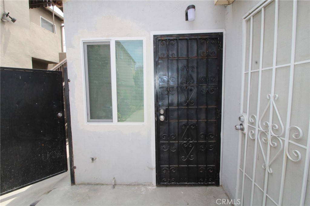 4954 Tweedy Boulevard, Unit F South Gate, CA 90280 - Photo 11 of 12 a view of a bathroom