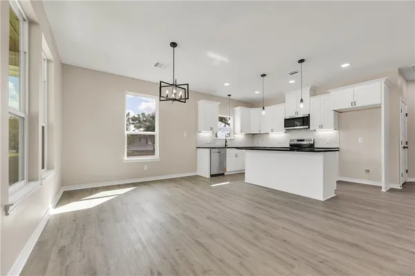 $290,000 | 2903 Woodknoll Drive, Bryan, TX 77803