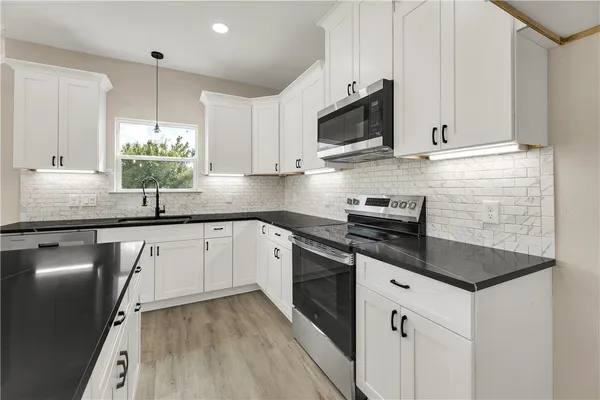 $290,000 | 2903 Woodknoll Drive, Bryan, TX 77803