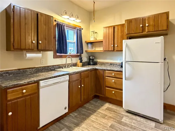 $1,700 | 1017 White Place, Utica, NY 13501