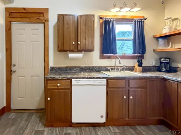 $1,700 | 1017 White Place, Utica, NY 13501