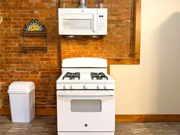 $1,700 | 1017 White Place, Utica, NY 13501