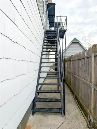 $1,700 | 1017 White Place, Utica, NY 13501