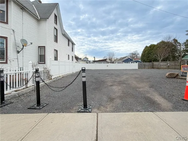 $1,700 | 1017 White Place, Utica, NY 13501