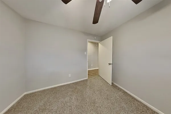 $2,100 | 4935 Pecan Grove Drive, Pearland, TX 77584