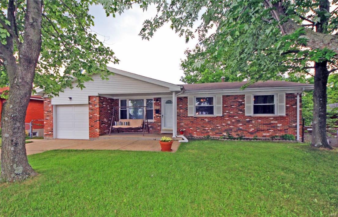 4642 Weber Road St. Louis, MO 63123 - Photo 1 of 14 Gallery Image 1